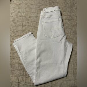AEO Stretch Mom Jean - Bright White - Size 4 - NWT